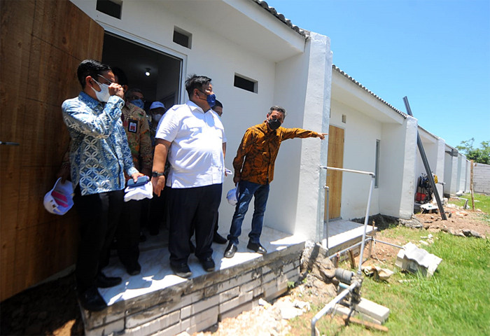 Kegiatan akad kredit massal di Pasuruan, Jawa Timur, Jumat (15/10/2021).