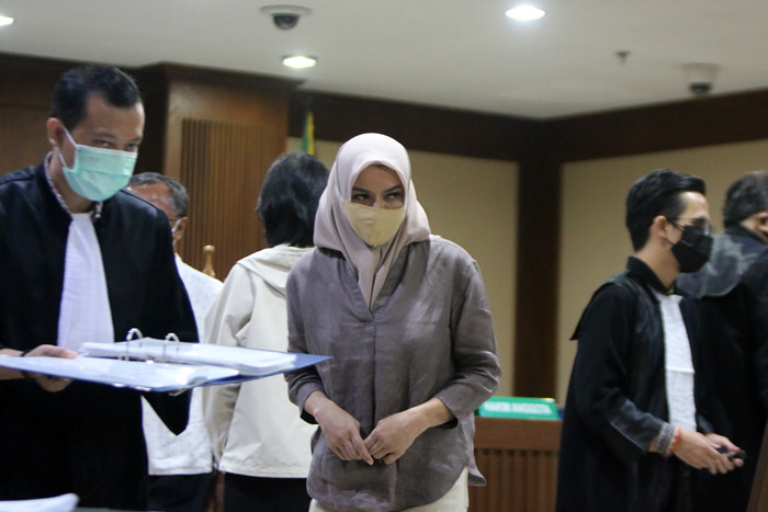 Terpidana Mantan Bupati Kutai Kertanegara Rita Widyasari menjadi saksi sidang penyidik KPK Stefanus Robin Patuju di Pengadilan Tipikor, Senin (18/10/2021).