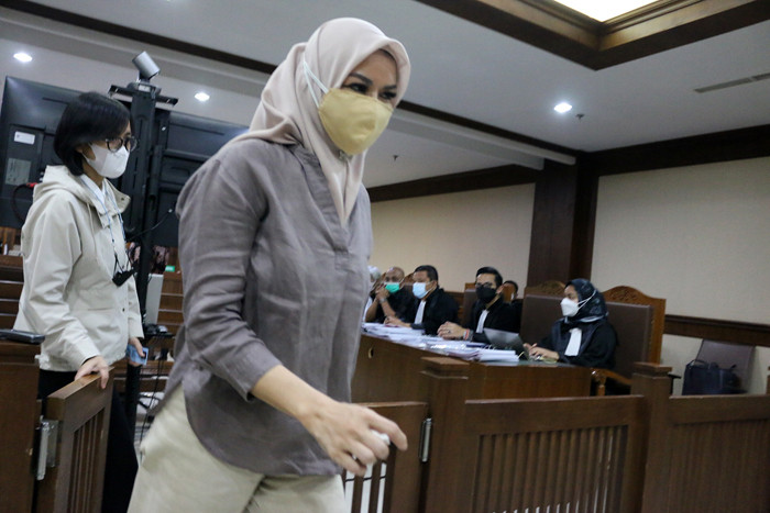 Terpidana Mantan Bupati Kutai Kertanegara Rita Widyasari menjadi saksi sidang penyidik KPK Stefanus Robin Patuju di Pengadilan Tipikor, Senin (18/10/2021).