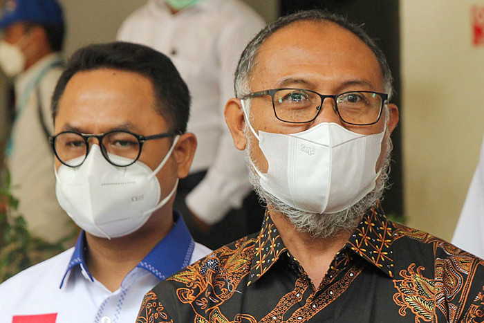 Pengacara Partai Demokrat Kubu AHY Bambang Widjojanto memberikan keterangan sebelum sidang lanjutan gugatan AD/ART Partai Demokrat di PTUN, Kamis, (21/10/2021).