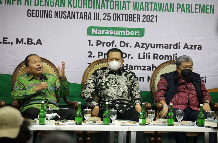 Bedah buku dengan judul Catatan dari Senayan 2: Relasi Islam dan Negara, Perjalanan Indonesia karya Arsul Sani.