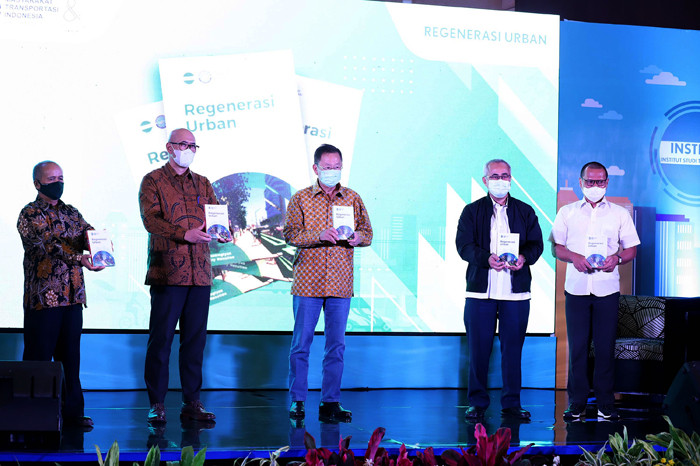 Peluncuran buku berjudul Regenerasi Urban di Bekasi, Jawa Barat, Selasa (26/10/2021).