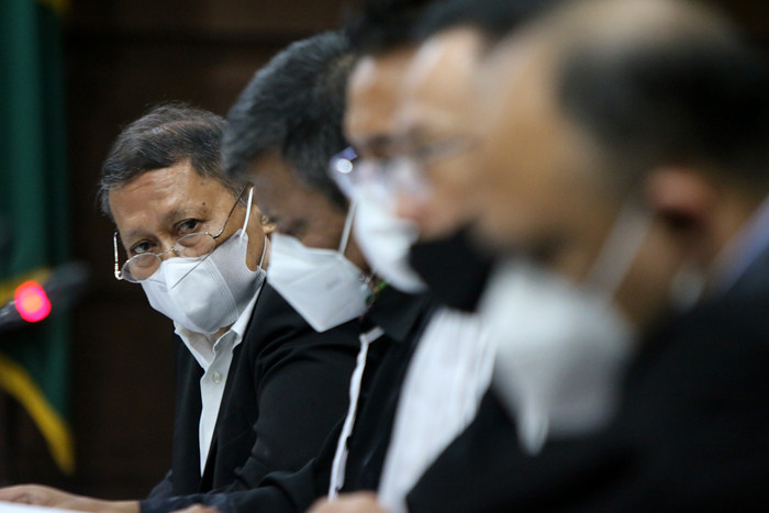 Terdakwa Mantan Direktur Utama PT Pelindo II Richard Joost Lino menjalani sidang lanjutan di Pengadilan Tipikor, Jakarta,  Rabu (27/10/2021).