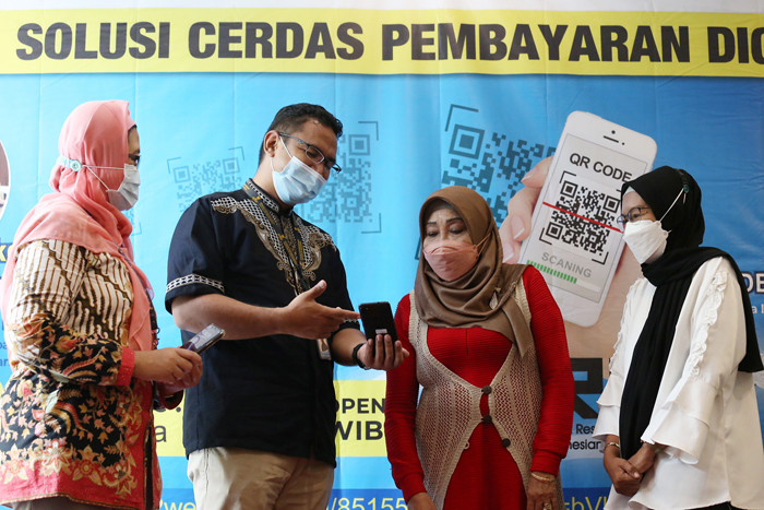 Sosialisasi Gerakan Non Tunai, Solusi Cerdas Pembayaran Digital, di Surabaya, Jawa Timur, Jumat (29/10/2021).