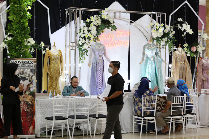 Pembukaan Serba Serbi Manten Expo, di Atrium Cito Mall, Surabaya, Jawa Timur, Kamis (28/10/2021).
