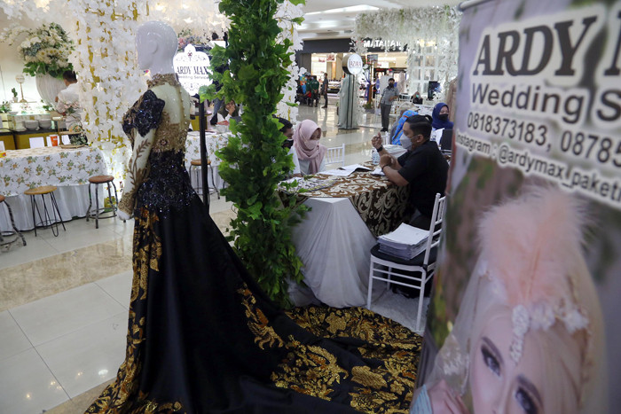 Pembukaan Serba Serbi Manten Expo, di Atrium Cito Mall, Surabaya, Jawa Timur, Kamis (28/10/2021).