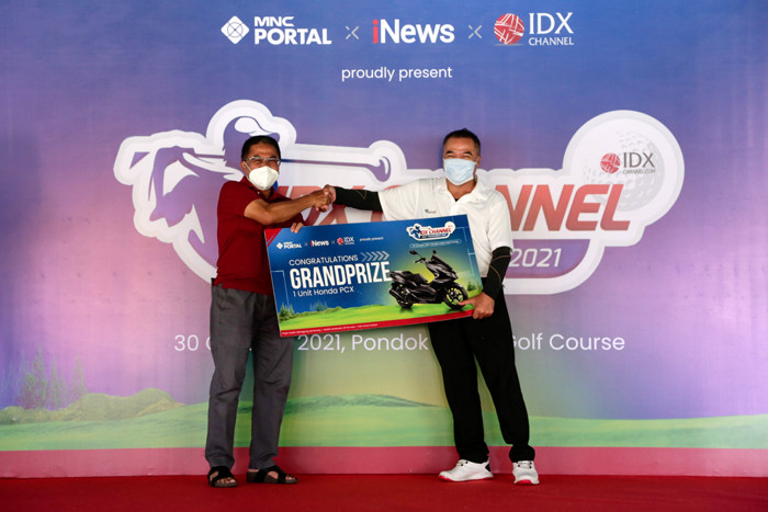 Peserta saat bertanding golf dalam acara IDX Channel Golf Tournament 2021 di Pondok Indah Golf Course, Jakarta Selatan, Sabtu (30/10/2021).