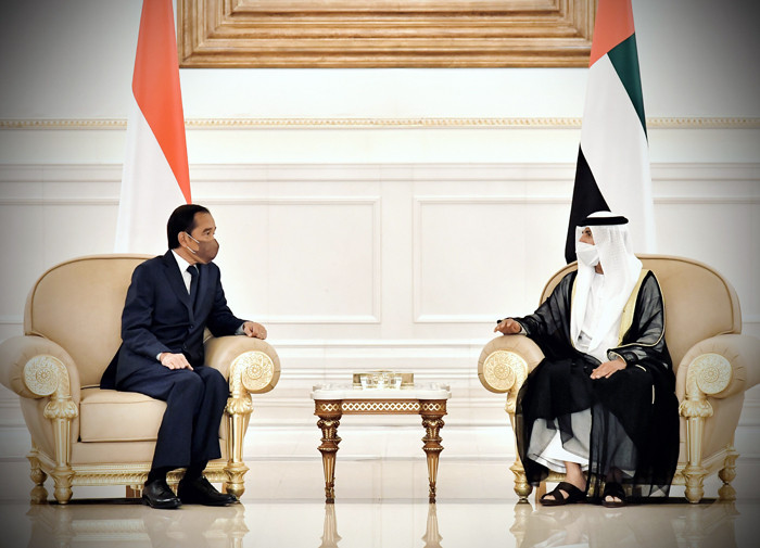 Presiden Joko Widodo tiba di Abu Dhabi, Persatuan Emirat Arab (PEA) pada Selasa, 2 November 2021.