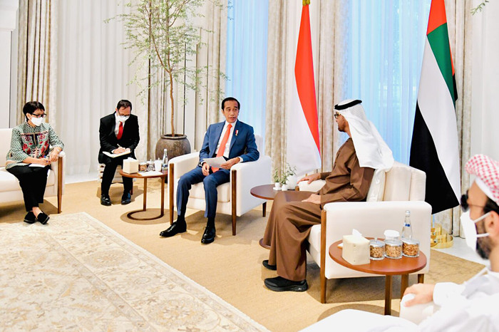Presiden Joko Widodo tiba di Istana Al-Shatie, Abu Dhabi, Persatuan Emirat Arab (PEA) pada Rabu siang, 3 November 2021.