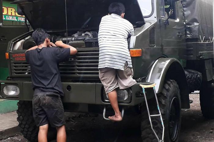 Kehilangan satu kaki tak membuat Pitono hilang semangat.