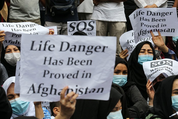 Puluhan pencari suaka asal Afghanistan kembali menggelar aksi unjuk rasa di luar Kantor United Nations High Commissioner for Refugees (UNHCR).