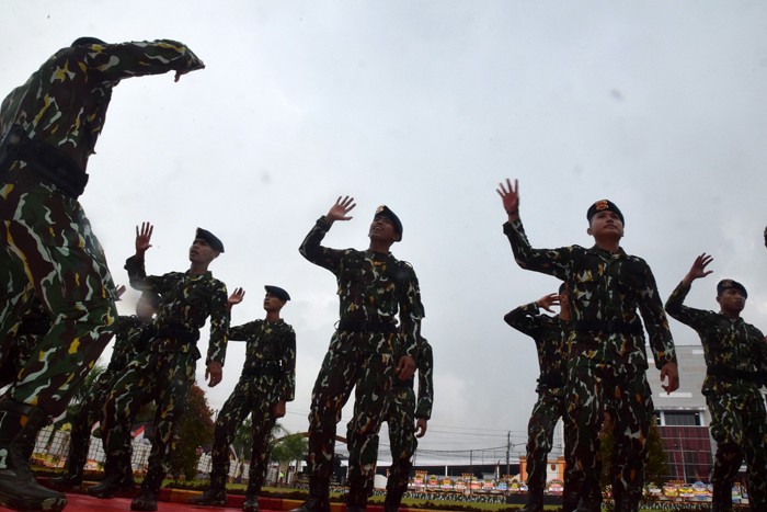 Satuan Brigade Mobil (Brimob) Polda Jateng memperingati HUT ke-76 Brimob 2021 di Mako Brimobda Jateng Srondol, Semarang, Jawa Tengah, Minggu (14/11/2021).