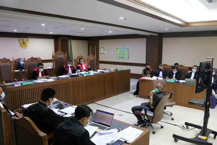 Terdakwa mantan Penyidik KPK Stepanus Robin Pattuju menjalani sidang lanjutan di Pengadilan Tipikor, Jakarta, Senin (15/11/2021).