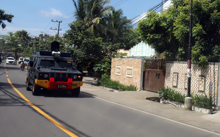 Petugas keamanan berada di sekitar Sirkuit Mandalika, Lombok Tengah, NTB, Kamis (18/11/2021).