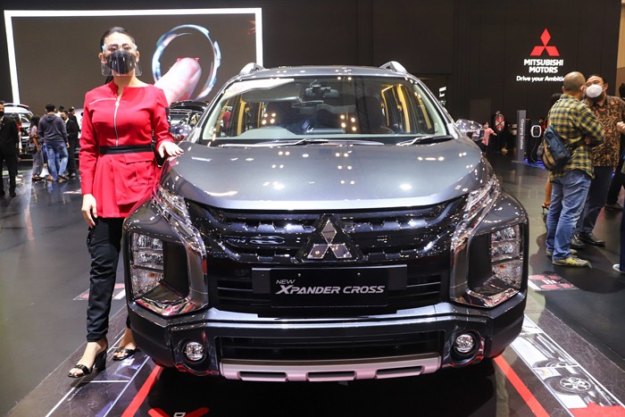 Mitsubishi New Xpander dan Xpander Cross dipamerkan dalam gelaran GIIAS 2021 di Indonesia Convention Exhibition (ICE) BSD, Jumat (19/11/2021).