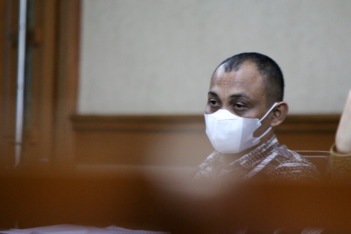 Terdakwa Stepanus Robin Pattuju (Penyidik KPK) menjadi saksi untuk Terdakwa Maskur Husain (Pengacara) dalam sidang lanjutan di Pengadilan Tipikor.