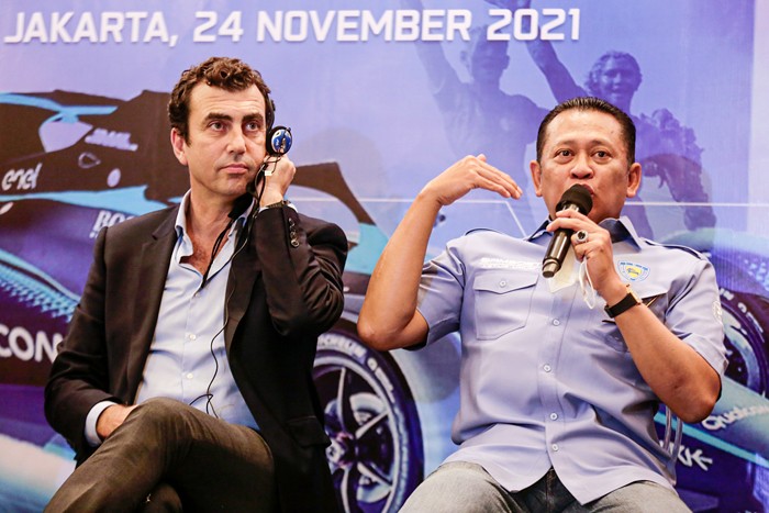 Ikatan Motor Indonesia (IMI) 'Mendukung Formula E Sukses Untuk Indonesia' di kawasan Menteng, Jakarta Pusat, Rabu (23/11/2021).