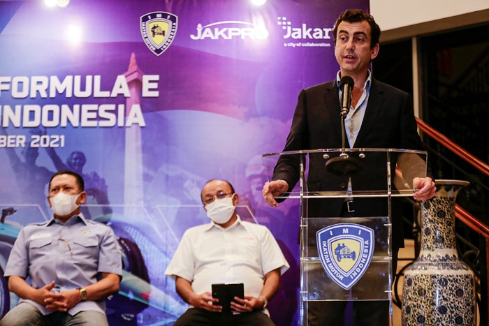 Ikatan Motor Indonesia (IMI) 'Mendukung Formula E Sukses Untuk Indonesia' di kawasan Menteng, Jakarta Pusat, Rabu (23/11/2021).