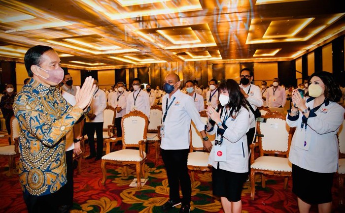 Presiden Joko Widodo membuka Rapat Pimpinan Nasional (Rapimnas) Kamar Dagang dan Industri (Kadin) Indonesia Tahun 2021 yang digelar di Bali.
