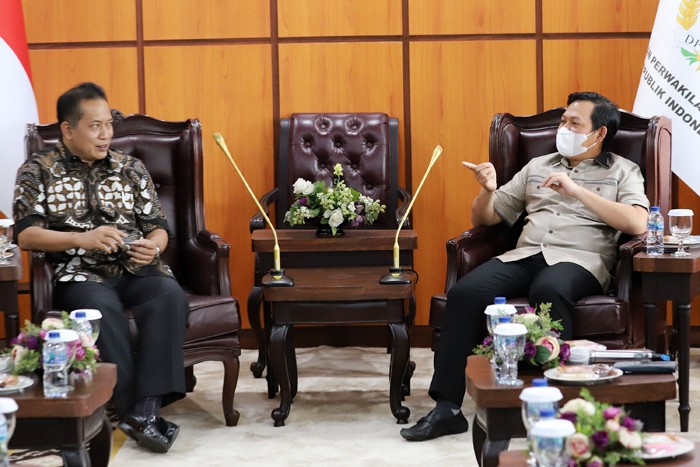 Auidensi Perhimpunan Menemukan Kembali Indonesia di ruang Delegasi Pimpinan DPD RI Komplek Parlemen MPR/DPR-DPD, Senayan, Jakarta, Senin (6/12/2021).