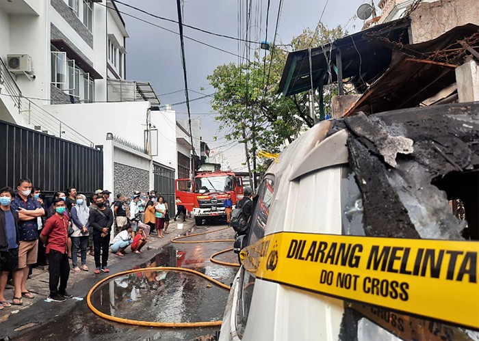 Sebuah rumah di Jalan Tambora 1 RT10/RW02, Kelurahan Tambora, Kecamatan Tambora, Jakarta Barat mengalami kebakaran pada Rabu (8/12/2021).