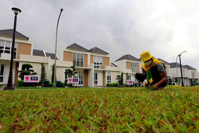 Suasana foto udara perumahan cluster Aster dan Canna di Perumahan Paramount Petals di Tangerang, Banten, Selasa (7/12/2021).