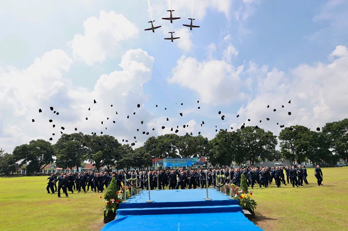 Kepala Staf Angkatan Udara (Kasau) Marsekal TNI Fadjar Prasetyo melantik 207 perwira baru lulusan Sekolah Pembentukan Perwira (Setukpa) A-25.