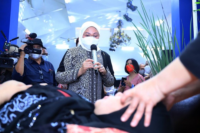 Kementerian Ketenagakerjaan meluncurkan Standar Kompetensi Kerja Nasional Indonesia (SKKNI) Bidang Kecantikan, SPA dan Pemandu Karaoke.