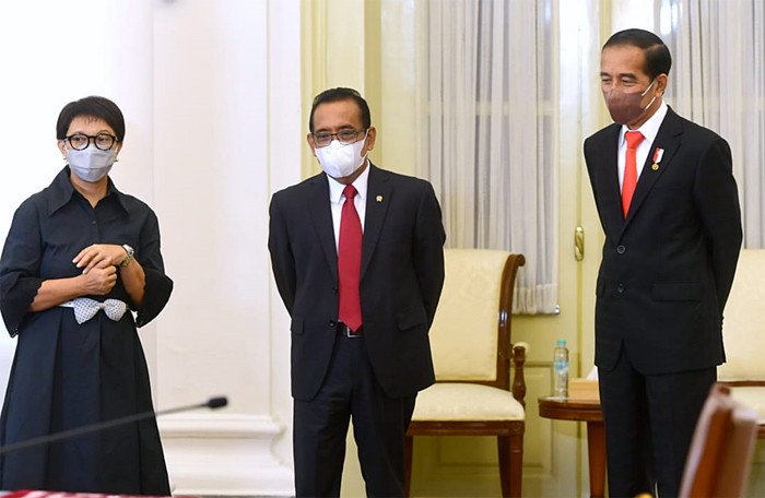 Presiden Joko Widodo menyampaikan komitmen Indonesia untuk terus memajukan demokrasi dan hak asasi manusia (HAM), baik pada level kawasan maupun global.