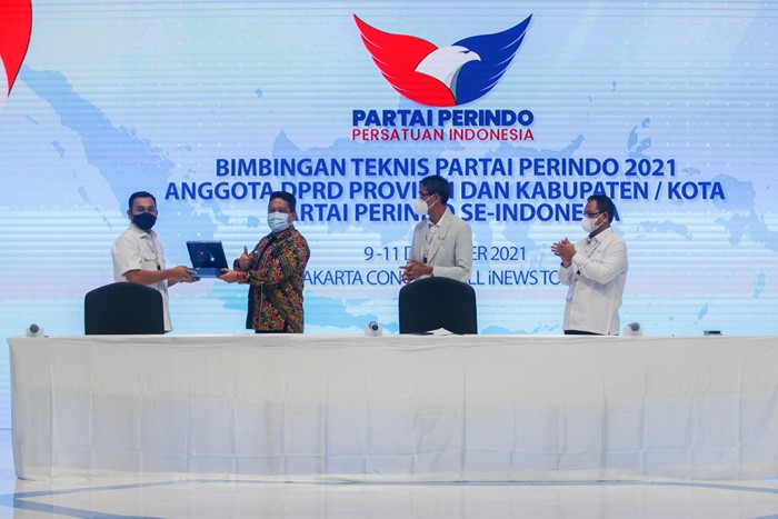 Silaturahmi Nasional dan Bimbingan Teknis anggota DPRD provinsi dan kabupaten/kota Partai Perindo se-Indonesia di Jakarta Concert Hall, iNews Tower.