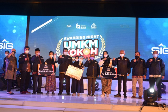 Awarding Night UMKM Kokoh Angkatan 2021 di Semarang, Jawa Tengah, Kamis (9/12/2021) malam.
