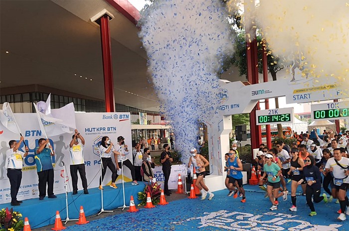 BTN RUN 2021 Charity For Semeru dalam rangka HUT KPR 45 Semeru di Serpong, Banten, Minggu (12/12/2021).