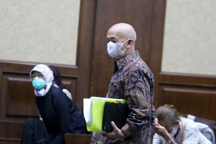 Terdakwa Pemilik PT AMS, Kiagus Emil Fahmy Cornain menjalani sidang lanjutan di Pengadilan Tipikor, Jakarta, Selasa (14/12/2021).