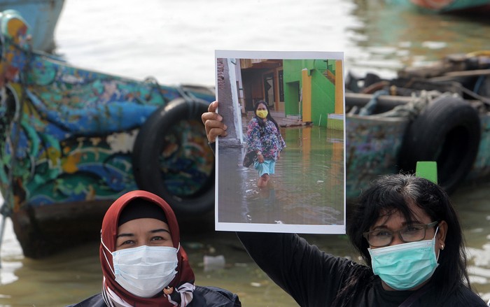 Sebanyak 30 nelayan yang tergabung dalam Kesatuan Nelayan Tradisional Indonesia Semarang menggelar Parade Perahu Nelayan Tradisional di Semarang.