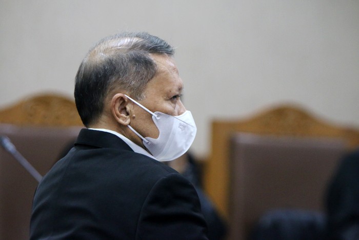 Terdakwa Mantan Direktur Utama PT Pelindo II RJ Lino mengikuti sidang di Pengadilan Tipikor, Jakarta , Selasa (14/12/2021).