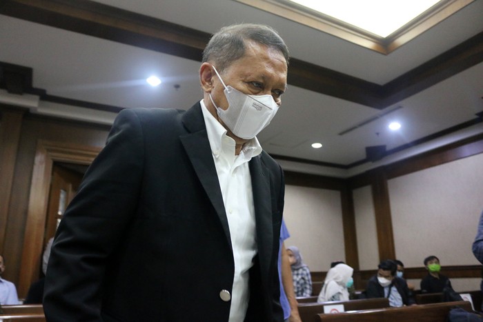 Terdakwa Mantan Direktur Utama PT Pelindo II RJ Lino mengikuti sidang di Pengadilan Tipikor, Jakarta , Selasa (14/12/2021).
