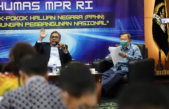 Forum Tematik Badan Koordinasi Kehumasan (BAKOHUMAS) di ruang Delegasi, Nusantara IV, Kompleks Parlemen MPR/DPR-DPD, Senayan, Jakarta, Kamis (16/12/2021).