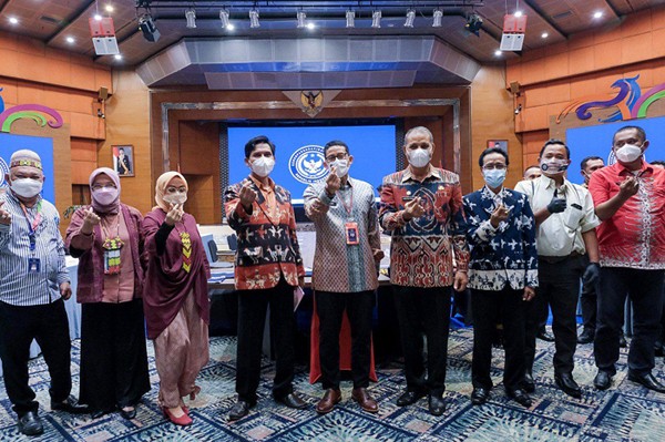 Menparekraf Sandiaga Uno, meminta 4 Kepala Daerah di Sumba Barat, Sumba Timur, Malaka, di NTT, serta Berau di Kaltim untuk mengembangkan desa wisata.