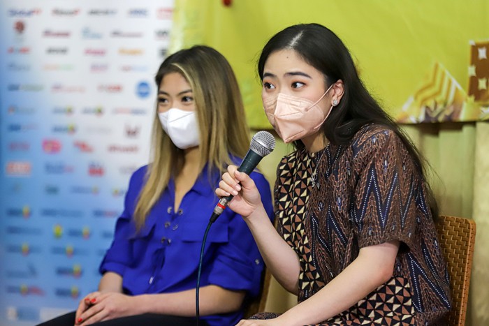 Managing Director Vision+ Clarissa Tanoesoedibjo dan Chairwoman MNC Peduli Jessica Tanoesoedibjo saat menghadiri kunjungan di Panti Asuhan Pondok Kasih Agape.