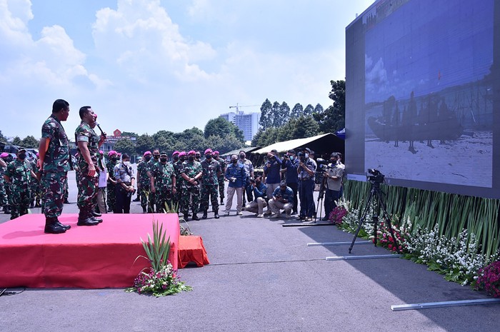 Panglima TNI Jenderal TNI Andika Perkasa melaksanakan kunjungan kerja ke Ksatrian Hartono Marinir, Cilandak, Jumat (17/12/2021).