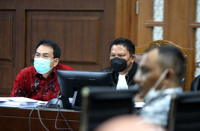 Terdakwa Mantan Wakil ketua DPR RI Azis Syamsuddin menjalani sidang di pengadilan Tipikor, Jakarta, Senin (20/12/2021).