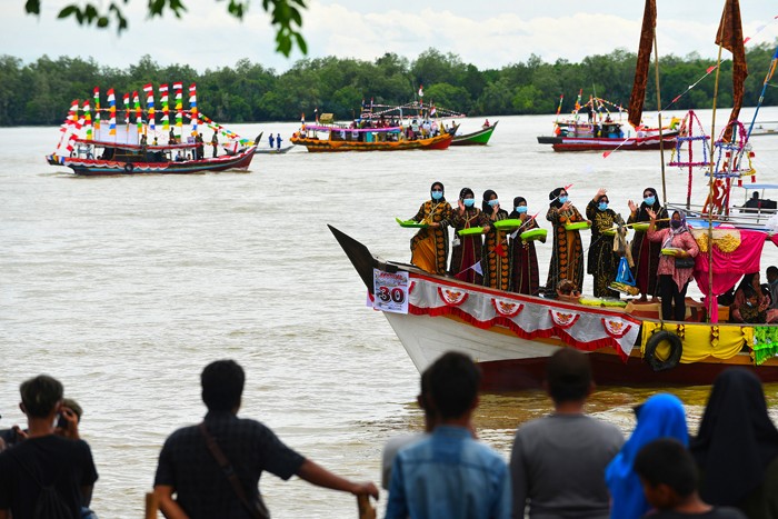 Festival Kapal Hias Nelayan Sungsang untuk yang kedua kalinya di gelar di Desa Ekowisata Sungsang, Kecamatan Banyuasi II, Kabupaten Banyuasin.