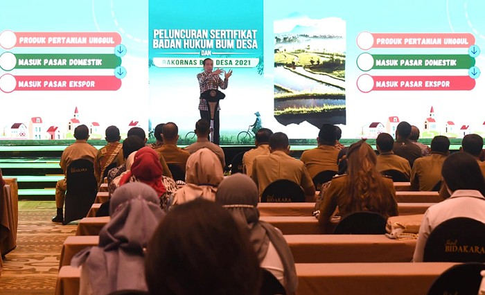 Presiden Joko Widodo menekankan pentingnya melibatkan Badan Usaha Milik Desa (BUM Desa) untuk melakukan transformasi ekonomi di desa.