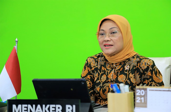Menteri Ketenagakerjaan Ida Fauziyah, meminta pengawas ketengakerjaan mengawal pelaksanaan Upah Minimum (UM) di Daerah.