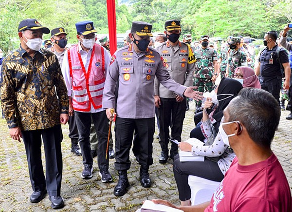 Sebanyak 1,2 juta dosis vaksin ditargetkan dalam kegiatan percepatan vaksinasi ini.
