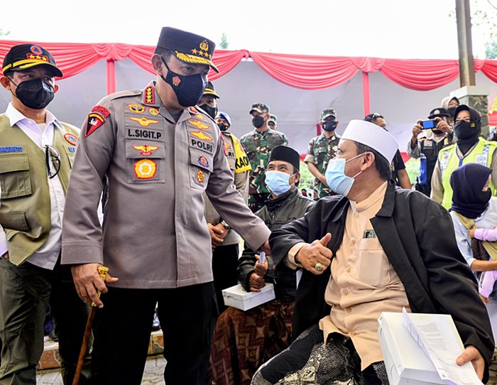 Sebanyak 1,2 juta dosis vaksin ditargetkan dalam kegiatan percepatan vaksinasi ini.