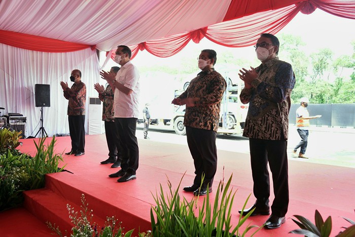 Pelepasan Ekspor Akhir Tahun 2021, di PT Toyota Motor Manufacturing Indonesia, Karawang International Industrial City, Jawa Barat, Kamis (23/12/2021).