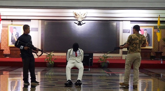 Latihan pertempuran kota (Purkota) hingga pembebasan sandera di dalam bus dan beberapa gedung di Kota Semarang, Jawa Tengah, Selasa (28/12/2021).