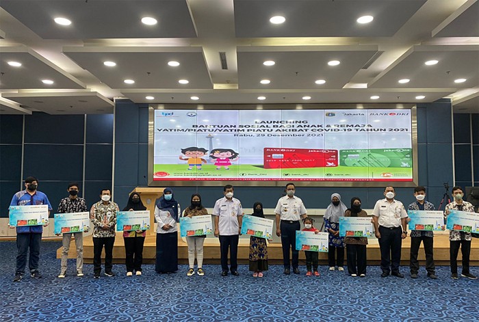 Launching Bantuan Sosial Bagi Anak & Remaja Yatim/Piatu/Yatim Piatu Akibat Covid-19 Tahun 2021 di Jakarta, Rabu (29/12/2021).