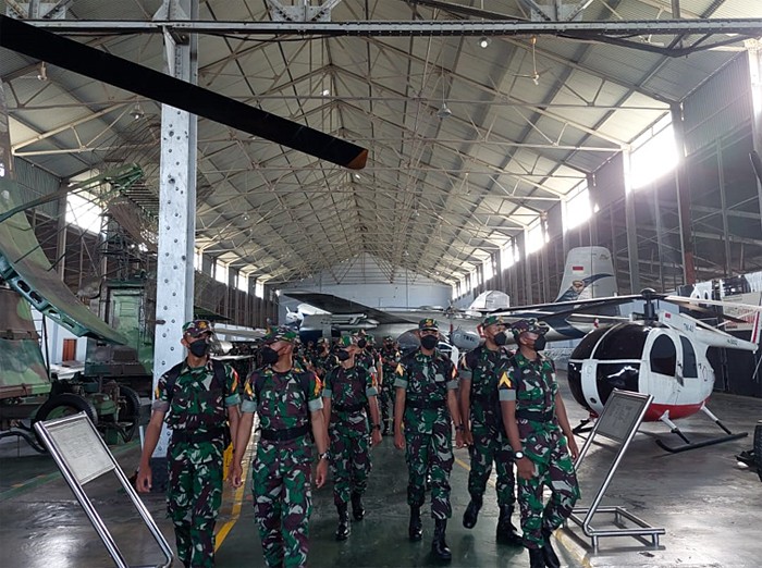Sebanyak 779 Taruna Akademi TNI mengunjungi Museum Pusat TNI AU Dirgantara Mandala (Muspusdirla) Yogyakarta.